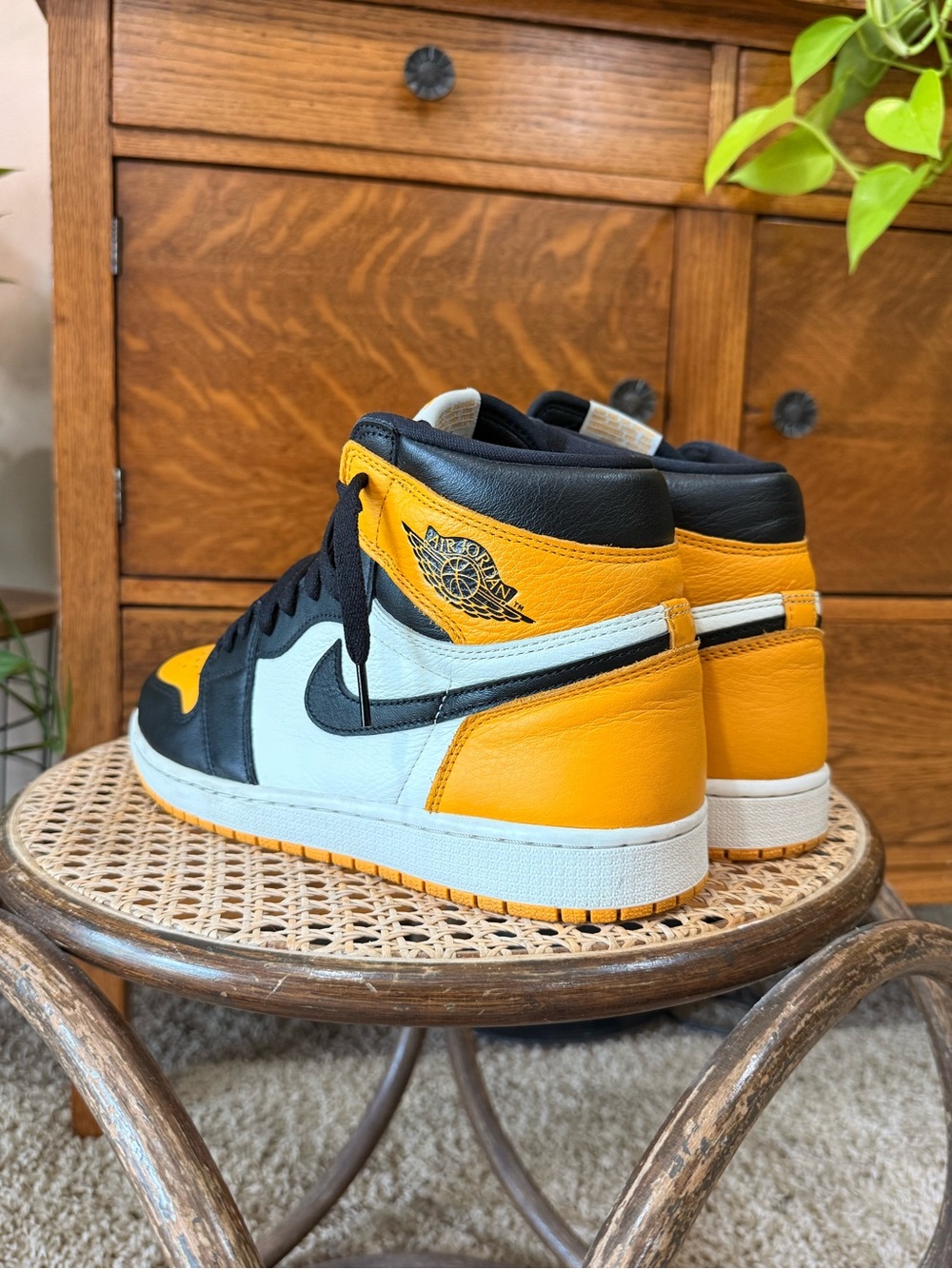 Nike Jordan 1 Retro High OG “Taxi” Size 11 Men’s